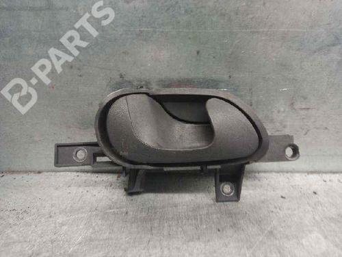 Used Front left interior door handle Front left interior door handle LANCIA ZETA (22_) 2.1 TD (220AJ5) (109 hp) 8108488 8108488