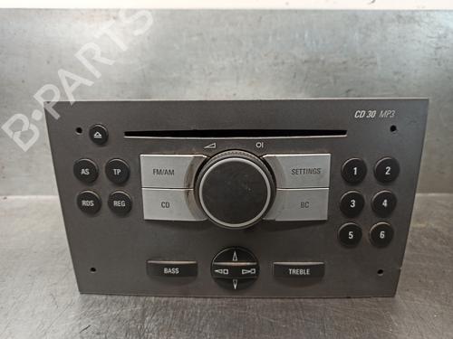 Used Radio OPEL VIVARO A Van (X83) 2.0 CDTI (F7) (114 hp) 17470820