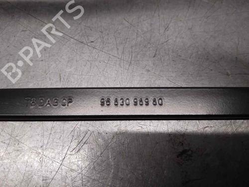 Front windshield wiper arm PEUGEOT 5008 (0U_, 0E_) 2.0 HDi 150 / BlueHDi 150 | BP18112151C143 