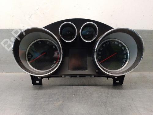 Used Instrument cluster OPEL INSIGNIA A (G09) 2.0 CDTI (68) (110 hp) 19152191