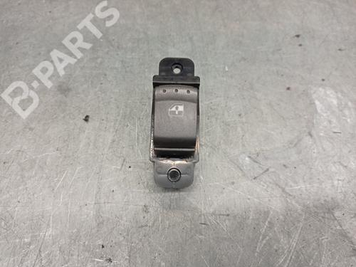 Used Right rear window switch Right rear window switch SSANGYONG KYRON 2.0 Xdi 4x4 (141 hp) 8404881 8404881