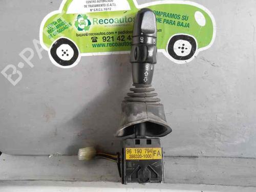 Used Headlight switch DAEWOO NUBIRA Saloon (J100) 1.6 16V (106 hp) 2094504
