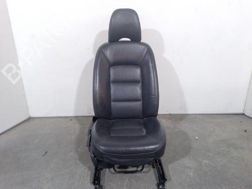 Used Right front seat VOLVO XC70 II (136) D5 AWD (185 hp) 19085807