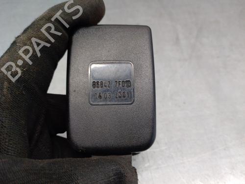 Used Seat buckle NISSAN TERRANO II (R20) 2.7 TDi 4WD (125 hp) 17438814
