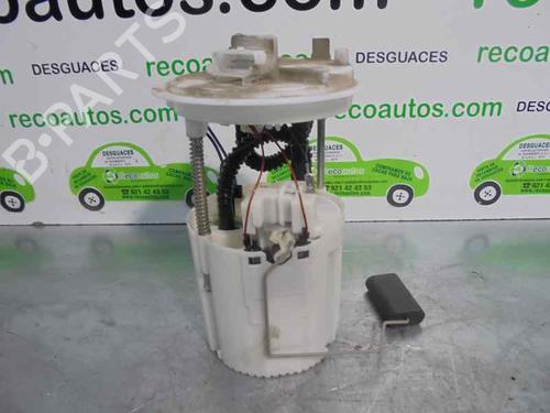 Used Fuel pump FIAT GRANDE PUNTO (199_) 1.4 (199AXB1A) (75 hp) 2085362