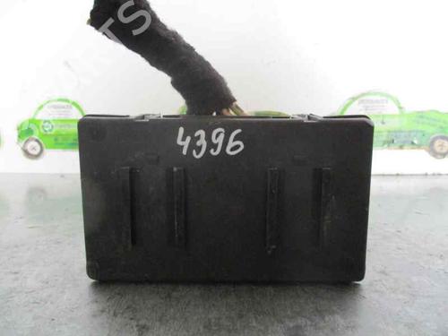 Used Fuse box CITROËN C4 I (LC_) 1.6 HDi (90 hp) 2080278