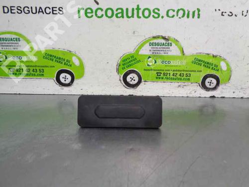 tailgate-handle-renault-megane-iv-hatchback-b9amn_-15-dci-110-b9a3-906069264r-2015-5630255 main image