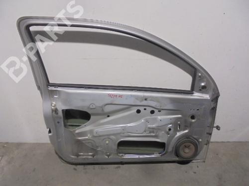 Used Left front door Left front door OPEL CORSA C (X01) 1.2 (F08, F68) (75 hp) 10564661 10564661