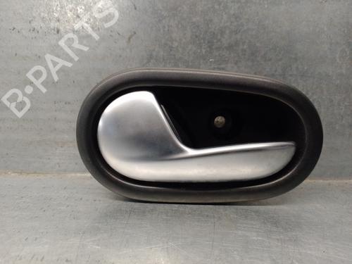 Used Front left interior door handle DACIA SANDERO II 1.5 Blue dCi 95 (B8JL) (95 hp) 17639703