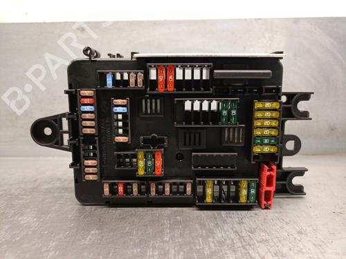 Used Fuse box BMW 1 (F20) 116 i (136 hp) 19673181