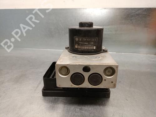 Used ABS pump VW TOUAREG (7LA, 7L6, 7L7) 2.5 R5 TDI (174 hp) 19277364