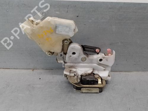 Venstre bak lås NISSAN ALMERA II Hatchback (N16) 2.2 Di (110 hp) 18783158