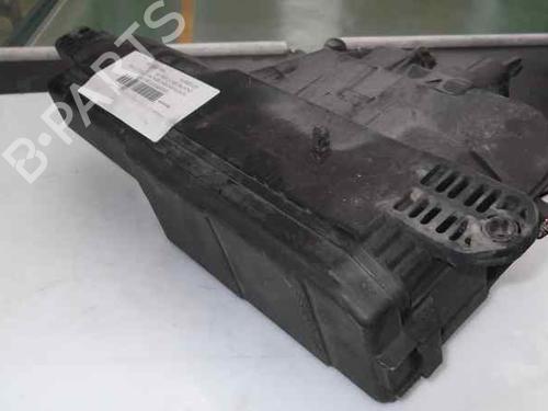 Used Fuse box TOYOTA AVENSIS Liftback (_T22_) 2.0 D-4D (CDT220_, CDT220R) (110 hp) 2060044