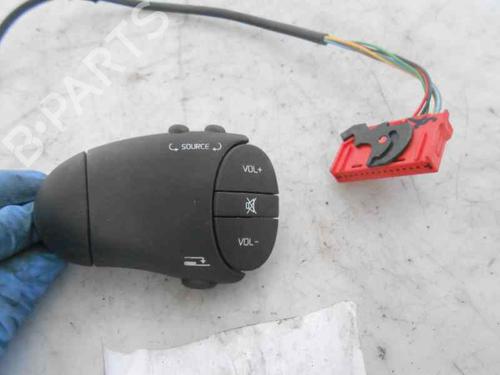 Used Steering wheel controls RENAULT MEGANE I (BA0/1_) 1.6 e (BA0F, BA0S) (90 hp) 2314595