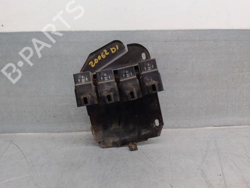 Used Fuse box JAGUAR XJ (XJ40, XJ81) 6 3.2 24V (199 hp) 19796702