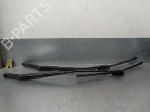 Used Front windshield wiper arm SKODA OCTAVIA II (1Z3) 1.9 TDI (105 hp) 17715468