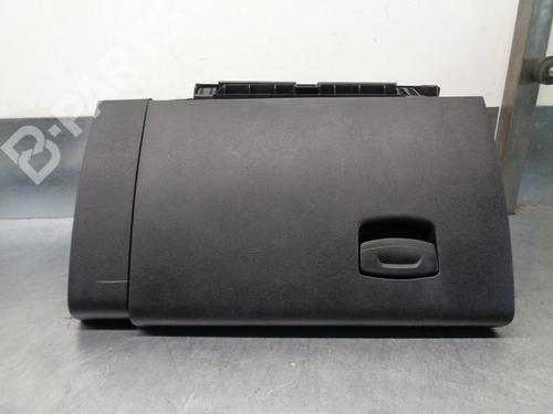 Used Glove box Glove box RENAULT KADJAR (HA_, HL_) 1.2 TCe 130 (HLMR) (130 hp) 8316410 8316410