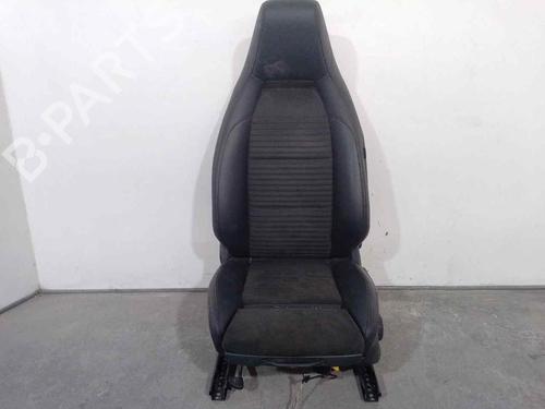 Asiento delantero izquierdo MERCEDES-BENZ GLA-CLASS (X156) GLA 200 CDI / d (156.908) (136 hp) 18110903