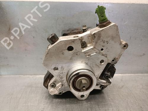 Used Injection pump VOLVO XC70 II (136) D5 AWD (185 hp) 19177168