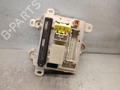 Used Fuse box TOYOTA PREVIA II (_R3_) 2.4 (ACR30) (156 hp) 19451200