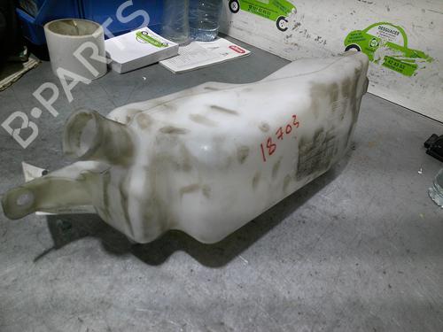 Used Windscreen washer tank RENAULT CLIO III (BR0/1, CR0/1) 1.5 dCi (C/BR0G, C/BR1G) (68 hp) 15208665