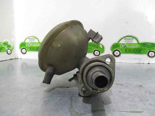 Brake master cylinder AUDI 80 B4 Saloon (8C2) 2.0 E | BP2056264M77