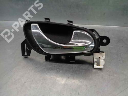 Used Front right interior door handle Front right interior door handle RENAULT KADJAR (HA_, HL_) 1.5 dCi 110 (HLA3) (110 hp) 8129919 8129919
