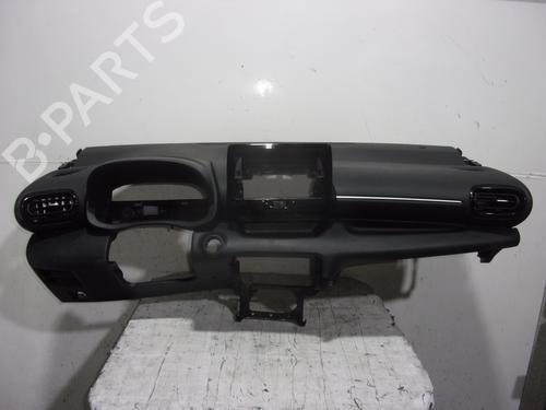 Tableau de bord TOYOTA YARIS (_P21_, _PA1_, _PH1_) 1.5 Hybrid (MXPH10, MXPH11) (116 hp) 17712020