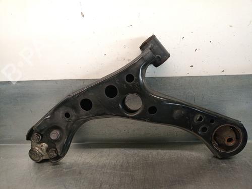 Right front suspension arm TOYOTA COROLLA Hatchback (_E21_, _EA1_, _EH1_) 1.8 Hybrid (ZWE211) | BP19695802M13 