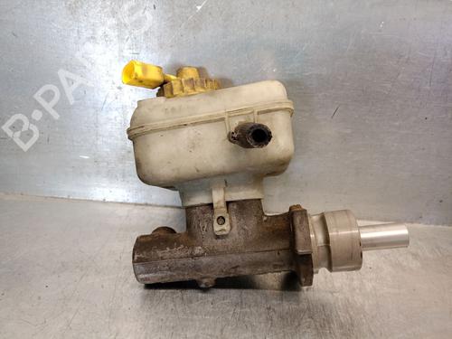 Used Brake master cylinder VW GOLF IV (1J1) 1.6 (100 hp) 19107061