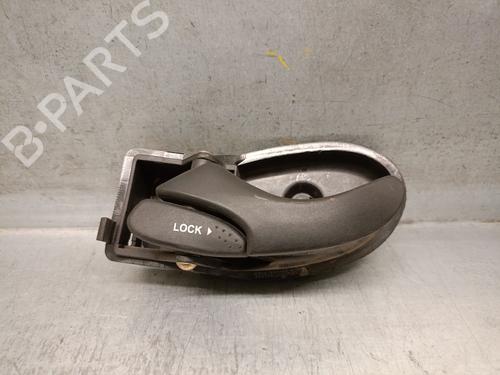 Venstre bagtil invendig håndtag FORD FOCUS I (DAW, DBW) 1.8 Turbo DI / TDDi (90 hp) 19500383