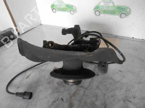 Used Left front steering knuckle MERCEDES-BENZ 124 T-Model (S124) [1985-1993]  5864846