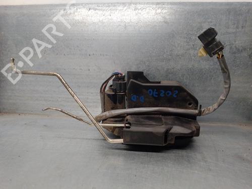 Cerradura puerta delantera derecha HYUNDAI GETZ (TB) 1.3 (85 hp) 17618269