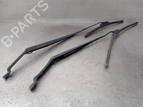Used Front windshield wiper arm HYUNDAI TUCSON (JM) 2.0 CRDi All-wheel Drive (113 hp) 18956784