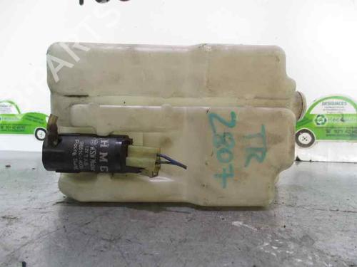 Used Windscreen washer tank HYUNDAI H-1 Van (A1) 2.5 TD (80 hp) 7448099
