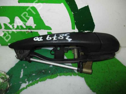 Używane Klamka zewnętrzna drzwi przednich prawych BMW 3 (E46) 320 d (136 hp) 2062675
