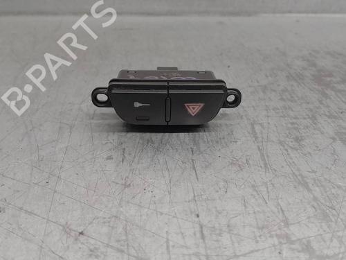 Pulsante luci di emergenza ALFA ROMEO MITO (955_) 1.3 MultiJet (955AXP1A, 955AYC1A) (95 hp) 17462107