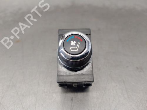 Used Climate control INFINITI QX70 30d AWD (238 hp) 19117027