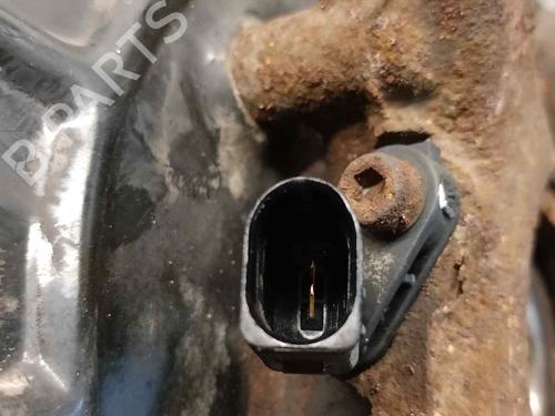 Right front steering knuckle VW CADDY III Box Body/MPV (2KA, 2KH, 2CA, 2CH) 1.6 TDI | BP18461039M26 
