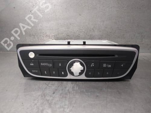 Used Radio RENAULT MEGANE III Hatchback (BZ0/1_, B3_) 1.5 dCi (86 hp) 17958428