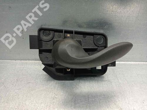 Used Front left interior door handle Front left interior door handle FIAT PUNTO (188_) 1.2 Bipower (188BXA1A) (60 hp) 10040873 10040873