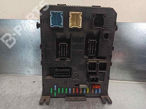 Used Fuse box Fuse box CITROËN C4 Coupe (LA_) 2.0 HDi (136 hp) 9105502 9105502