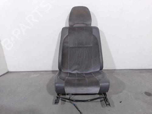 Asiento delantero derecho VOLVO 940 (944) 2.4 TD Intercooler (122 hp) 9167300 | CUERO | Y | TELA | GRIS | CON | MARCAS | BLANCAS | 4 | PUERTAS