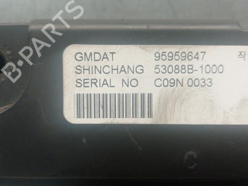 Fuse box CHEVROLET EPICA (KL1_) 2.0 D | BP19699175E1 