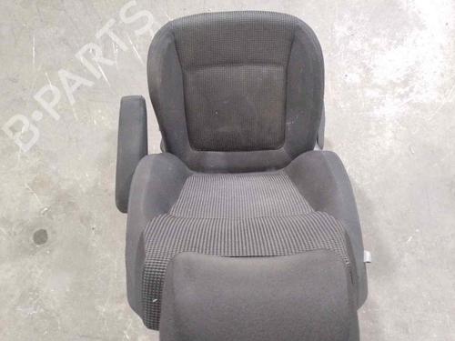 Right front seat PEUGEOT 5008 (0U_, 0E_) 2.0 HDi 150 / BlueHDi 150 | BP18012721C16 