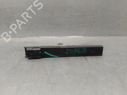 Used Antenna/Base PEUGEOT 208 II (UB_, UP_, UW_, UJ_) 1.2 PureTech 100 (101 hp) 19042771