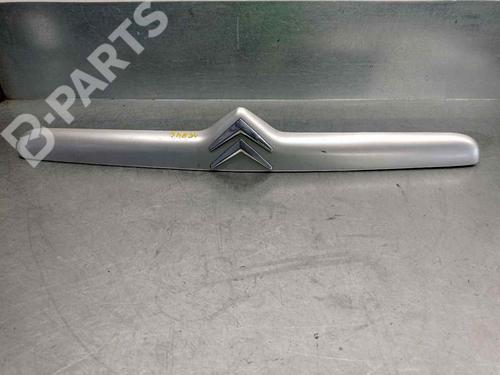 Used Tailgate handle Tailgate handle CITROËN XSARA Coupe (N0) 1.9 D (70 hp) 10186356 10186356