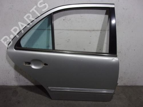 Used Right rear door MERCEDES-BENZ E-CLASS (W210) E 320 CDI (210.026) (197 hp) 18666200