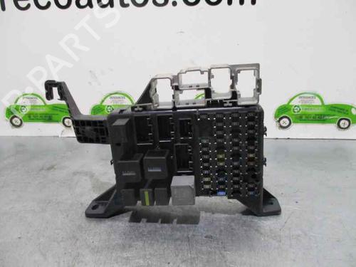 Used Fuse box FORD MONDEO III (B5Y) 2.0 TDCi (130 hp) 2080427