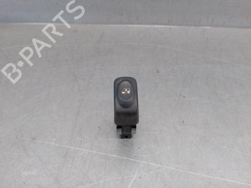 Used Right front window switch RENAULT MEGANE I Classic (LA0/1_) 1.4 (LA0E, LA0V) (75 hp) 19544944